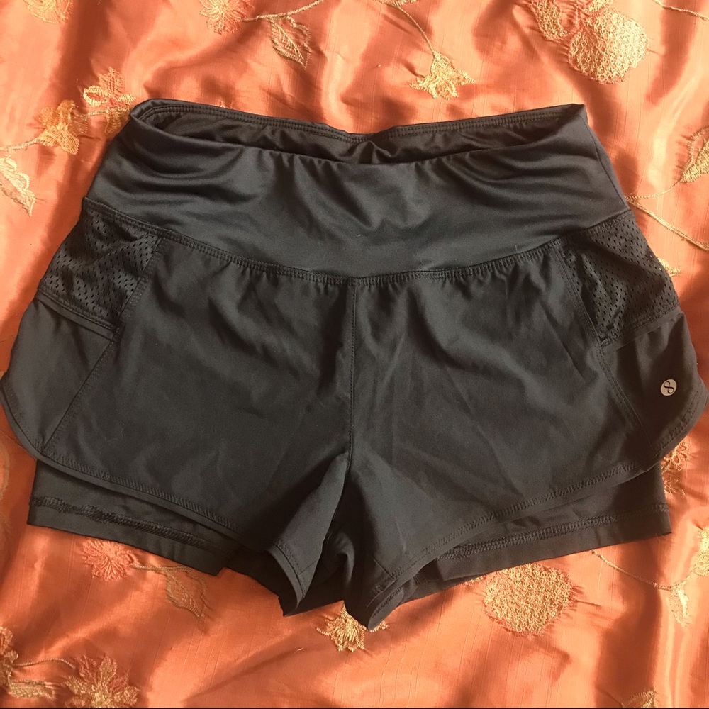 Layer 8 Qwick-Dri Women’s XS 2 in 1 Sportswear Shorts